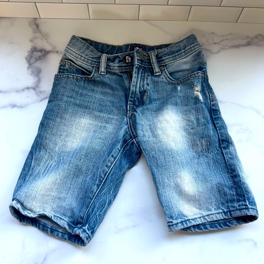 Baby Gap denim shorts - size 5T